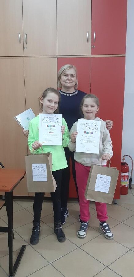 Zuzanna Kaczmarzyk zwyciężczynią Powiatowego Konkursu Recytatorskiego