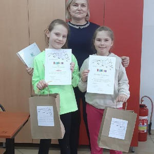 Zuzanna Kaczmarzyk zwyciężczynią Powiatowego Konkursu Recytatorskiego
