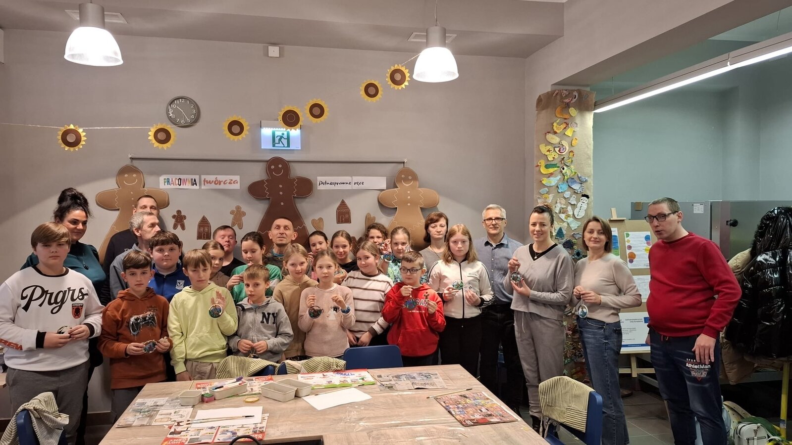 „Pełnosprawne Ręce” – twórcze warsztaty klas 4a i 6a