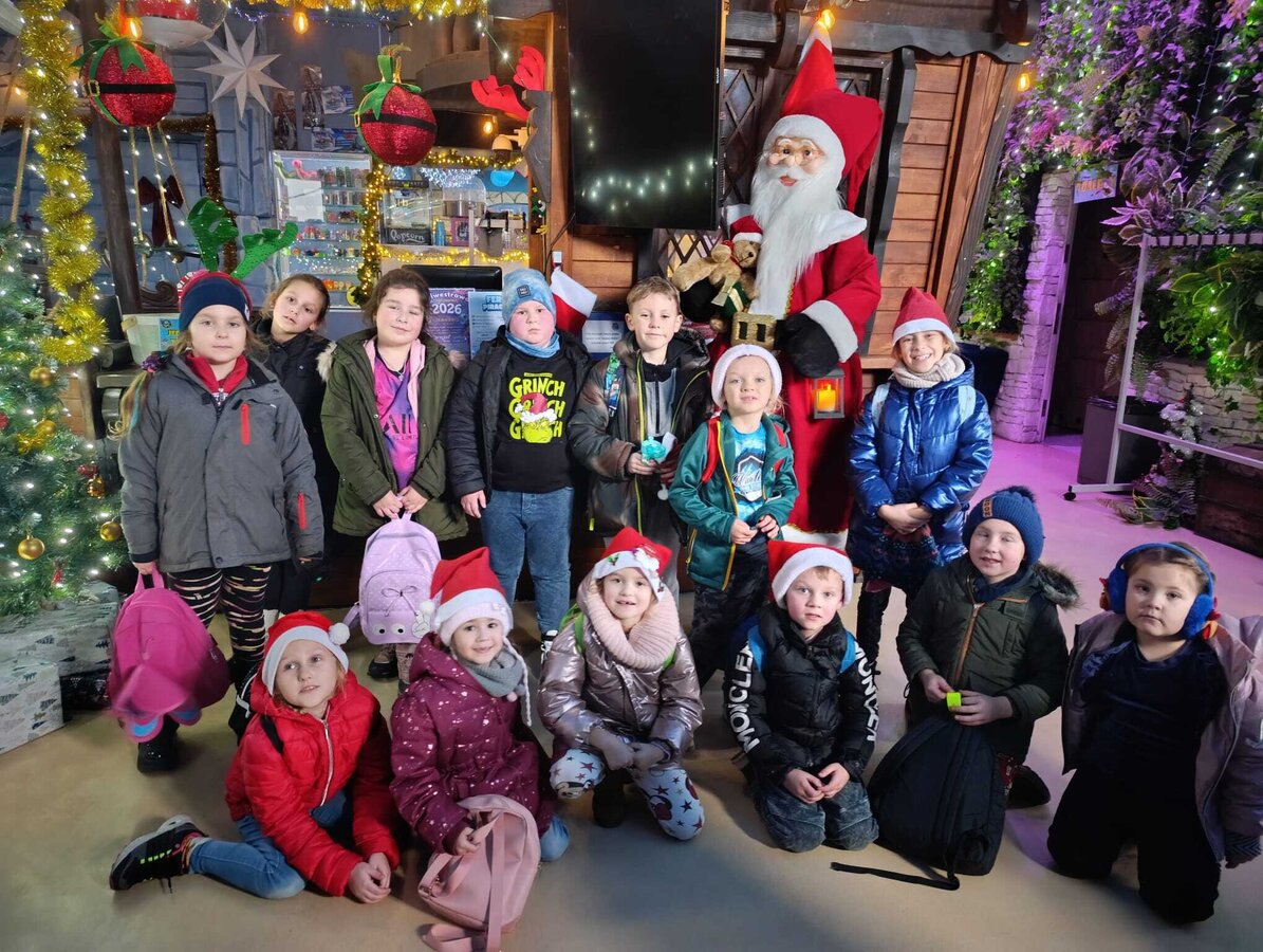 Wycieczka klas pierwszych do Parku Rozrywki Nenufar w Kościanie 